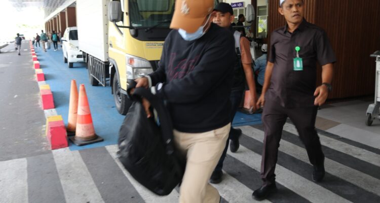 DPO Ahmad Tamrin (Pake topi coklat dan Jaket Hitam) (dok/ist)